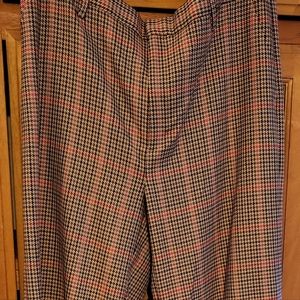 NWT Cropped trousers